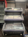 IARP Visimax Slim II — front view showing 3-tier display with curved glass lids