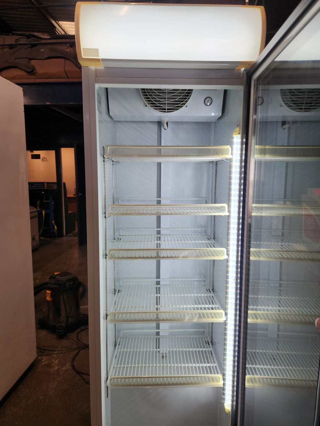 Capital Vesta 430 MK2 — Commercial Display Fridge (2016)