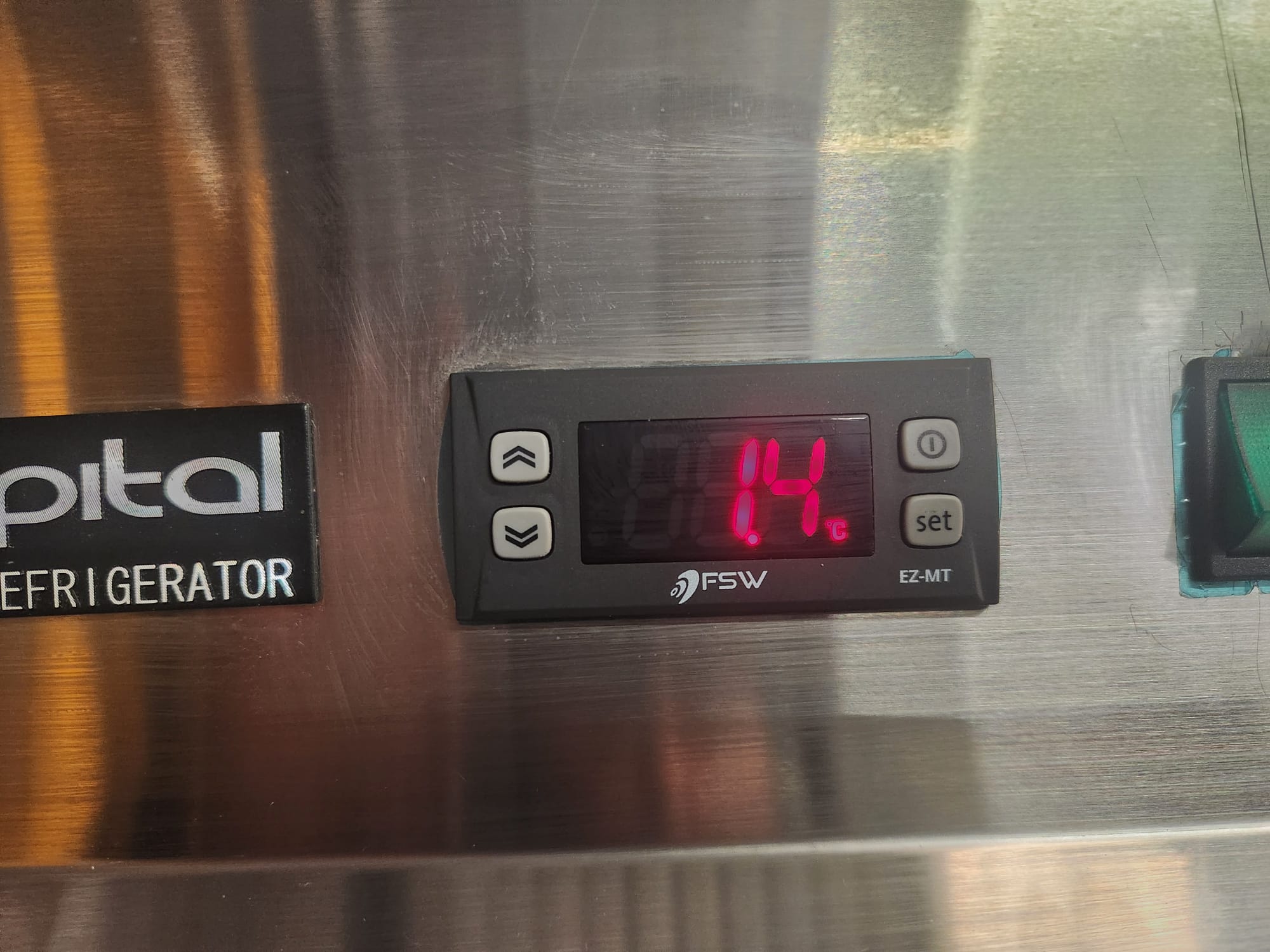 Capital Hermes 1C — Commercial Upright Display Chiller (2011)